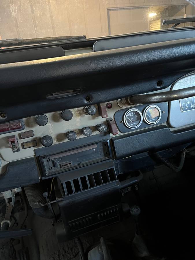 Toyota-land-cruiser-1978-custom-47