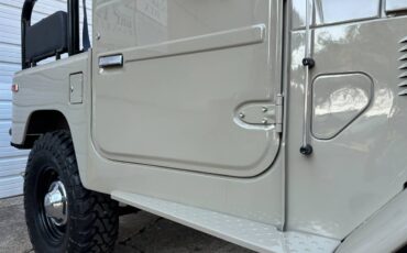 Toyota-land-cruiser-1980-11