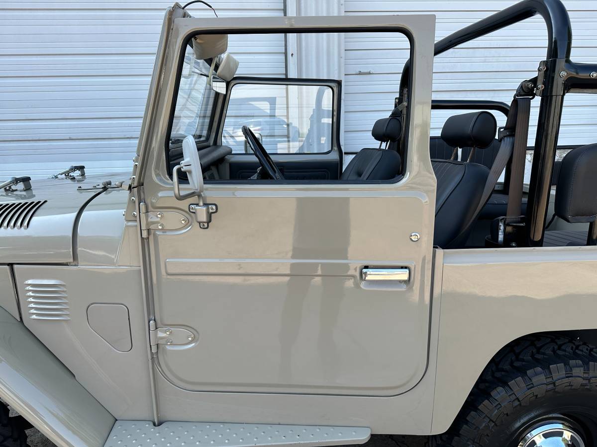Toyota-land-cruiser-1980-20
