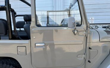 Toyota-land-cruiser-1980-3