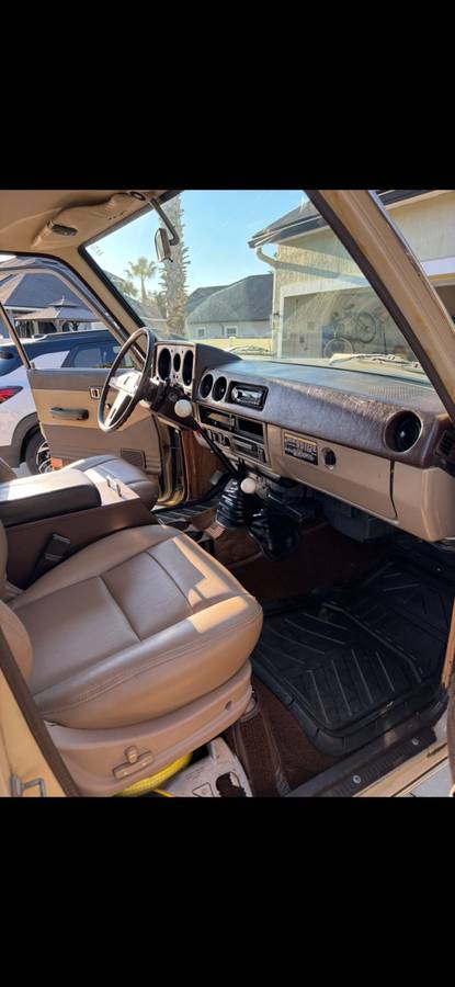 Toyota-land-cruiser-1981-9