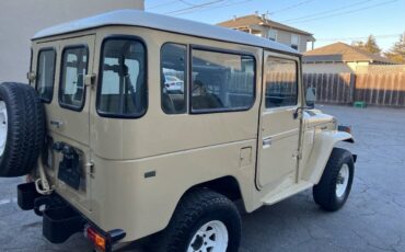 Toyota-land-cruiser-1982-yellow-16