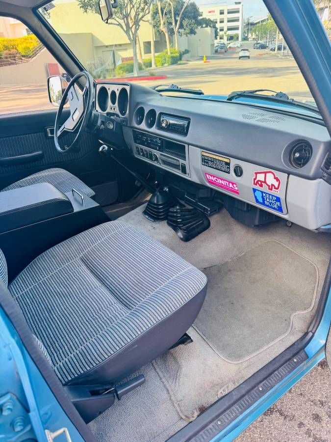 Toyota-land-cruiser-1984-blue-12