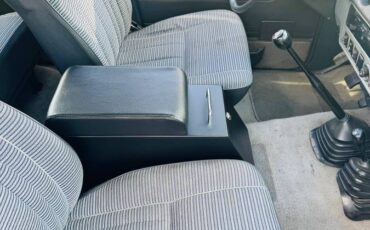 Toyota-land-cruiser-1984-blue-17