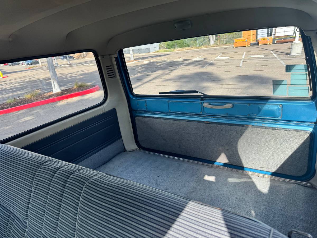 Toyota-land-cruiser-1984-blue-19