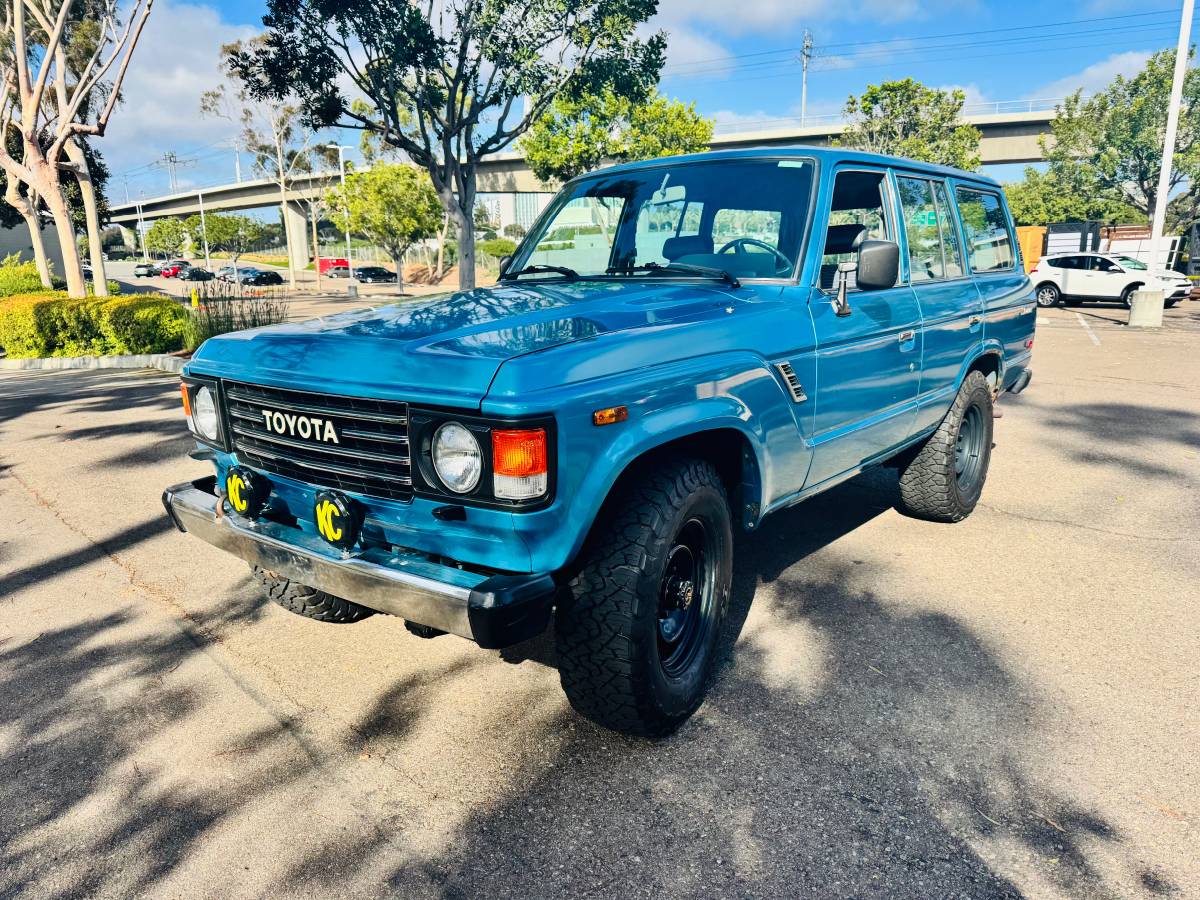 Toyota-land-cruiser-1984-blue-2