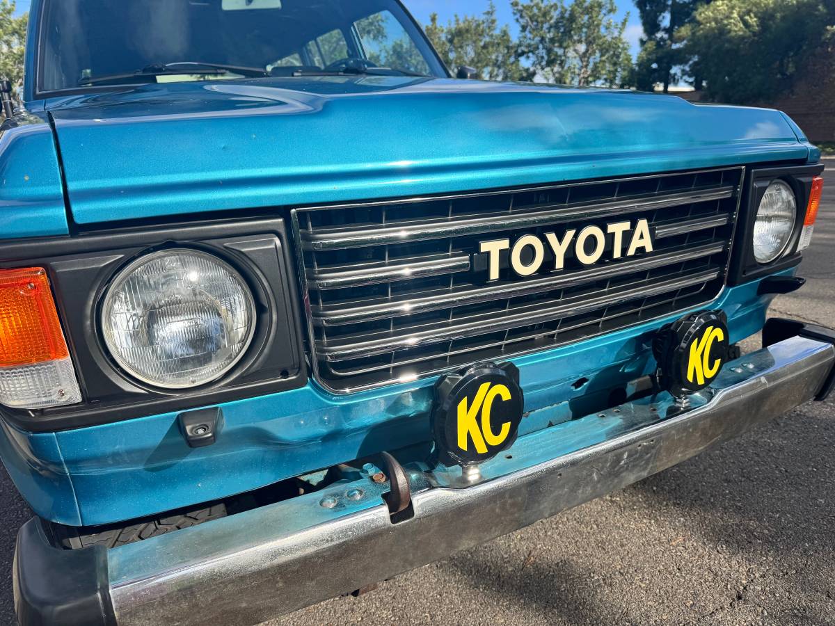 Toyota-land-cruiser-1984-blue-8