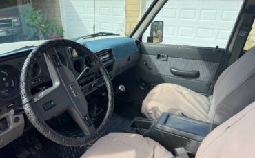 Toyota-land-cruiser-1986-silver-11