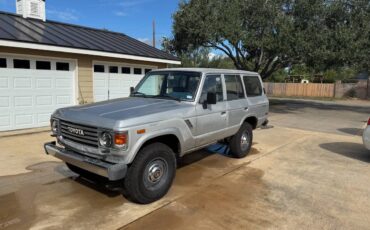 Toyota-land-cruiser-1986-silver-3