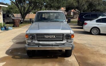 Toyota-land-cruiser-1986-silver-4