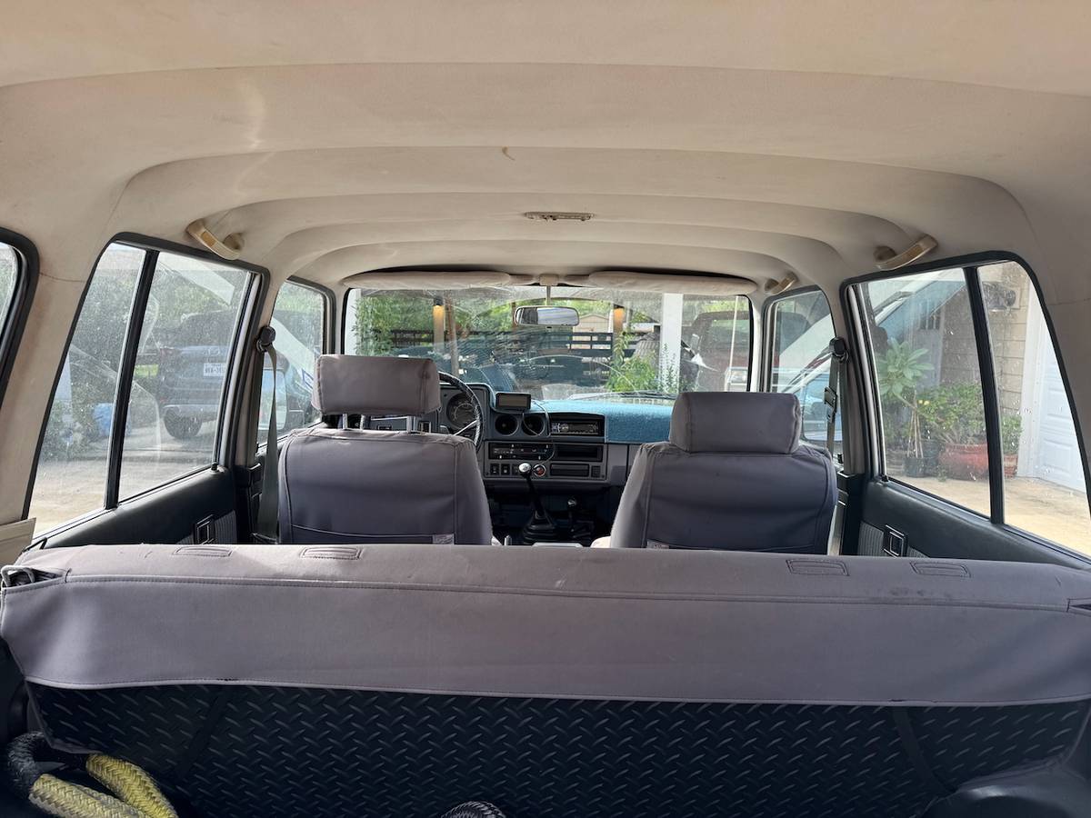 Toyota-land-cruiser-1986-silver-7
