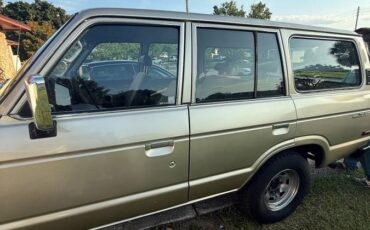 Toyota-land-cruiser-1988-custom-10