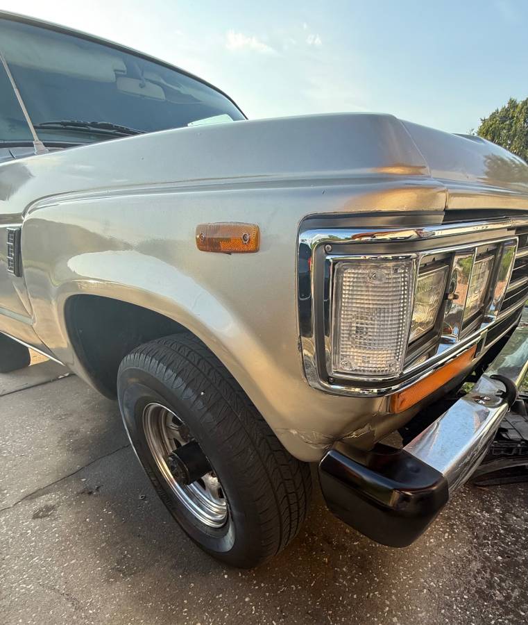 Toyota-land-cruiser-1988-custom-14