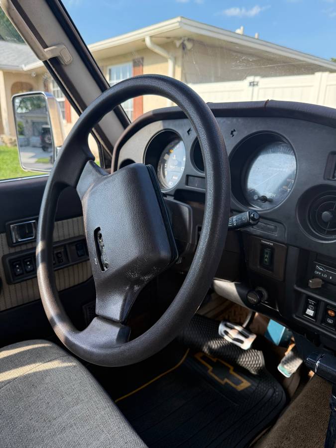 Toyota-land-cruiser-1988-custom-5
