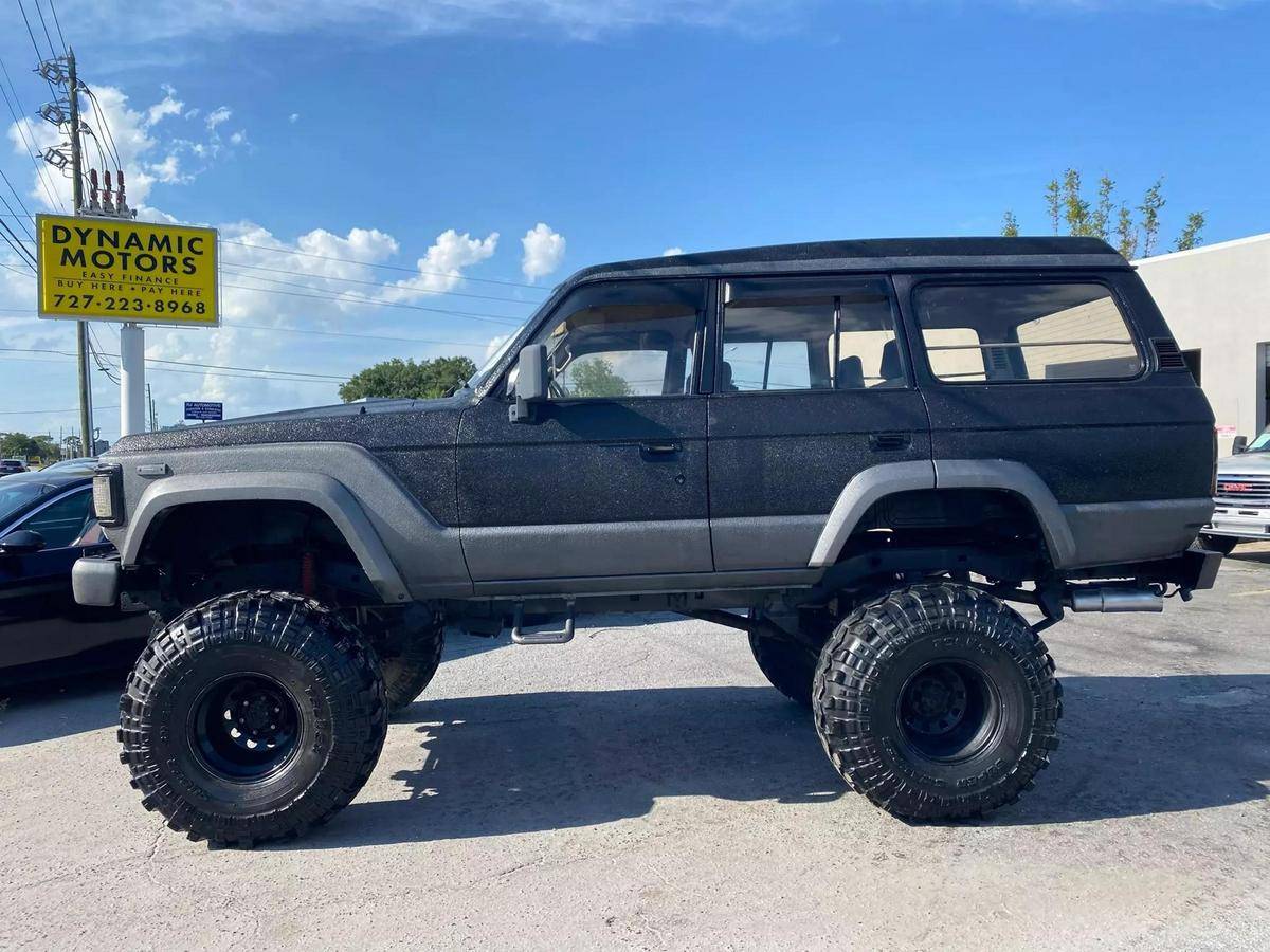 Toyota-land-cruiser-1989-black-2