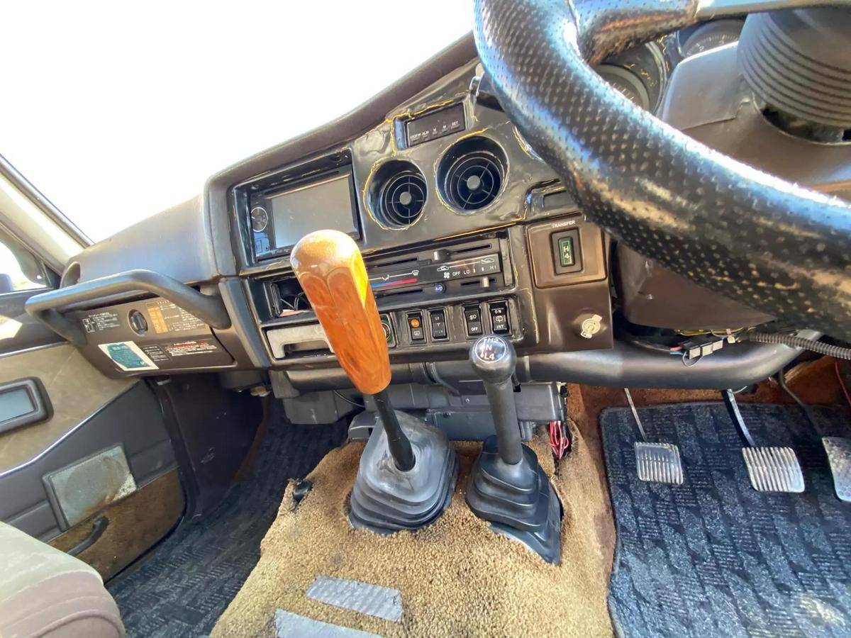 Toyota-land-cruiser-1989-black-23