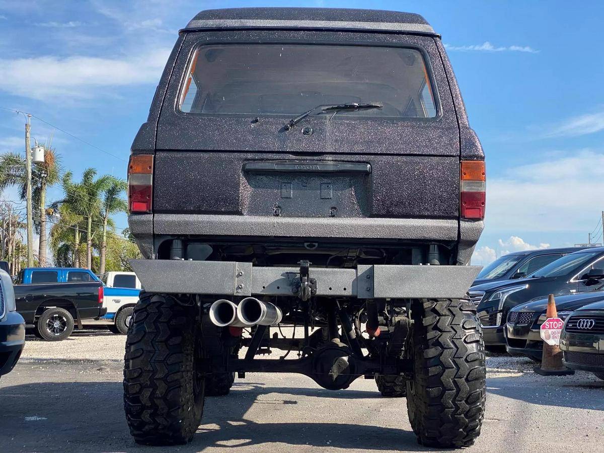 Toyota-land-cruiser-1989-black-34