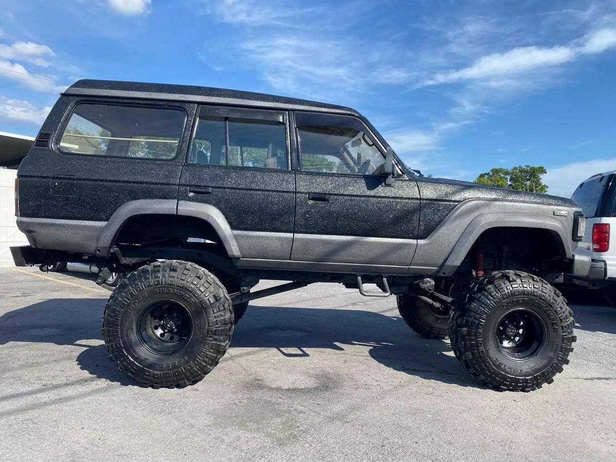 Toyota-land-cruiser-1989-black-52