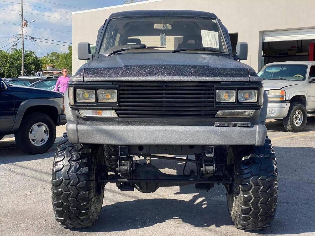 Toyota-land-cruiser-1989-black-57