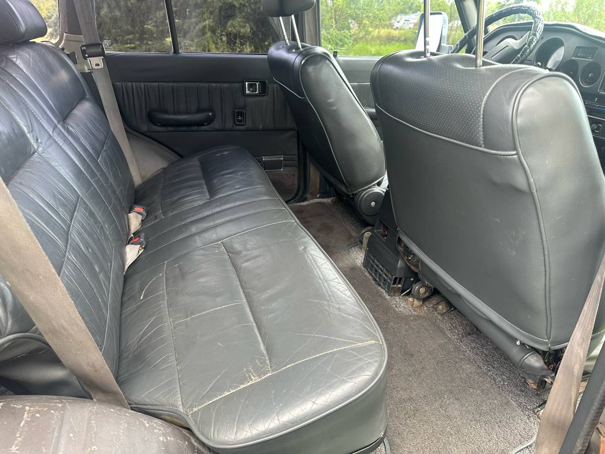 Toyota-land-cruiser-1989-grey-3