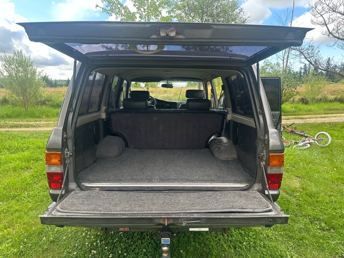Toyota-land-cruiser-1989-grey-4