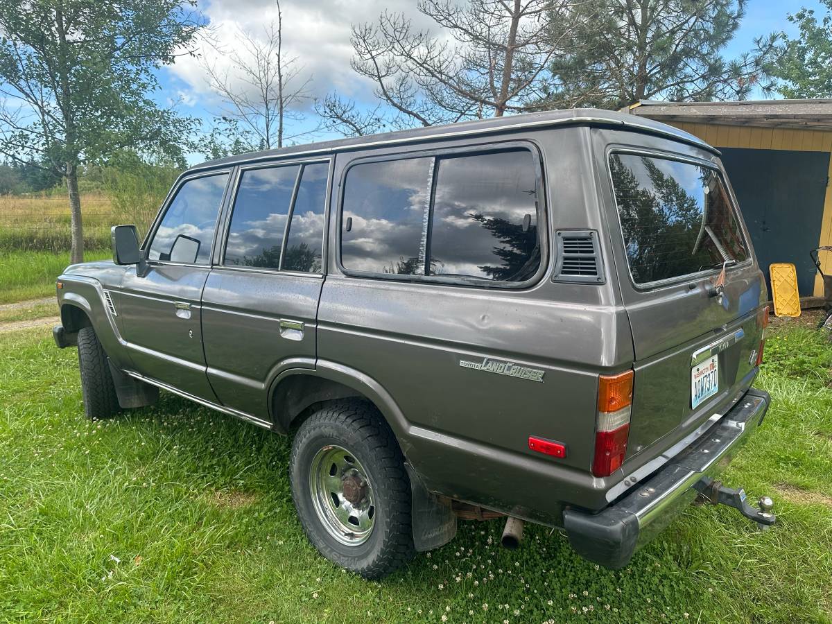 Toyota-land-cruiser-1989-grey-5