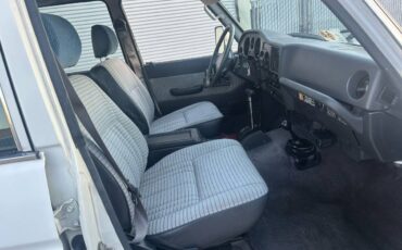 Toyota-land-cruiser-1989-white-5