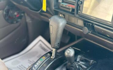 Toyota-land-cruiser-1991-silver-12