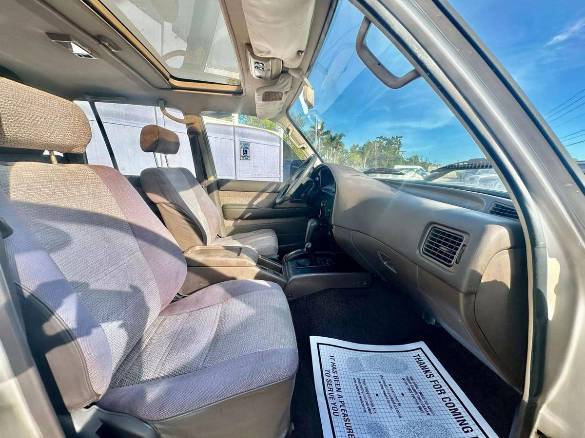 Toyota-land-cruiser-1991-silver-8