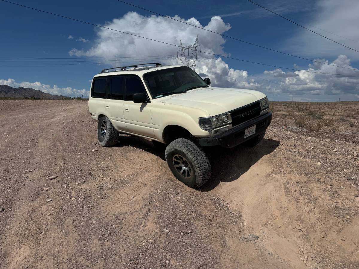 Toyota-land-cruiser-1991-white-12