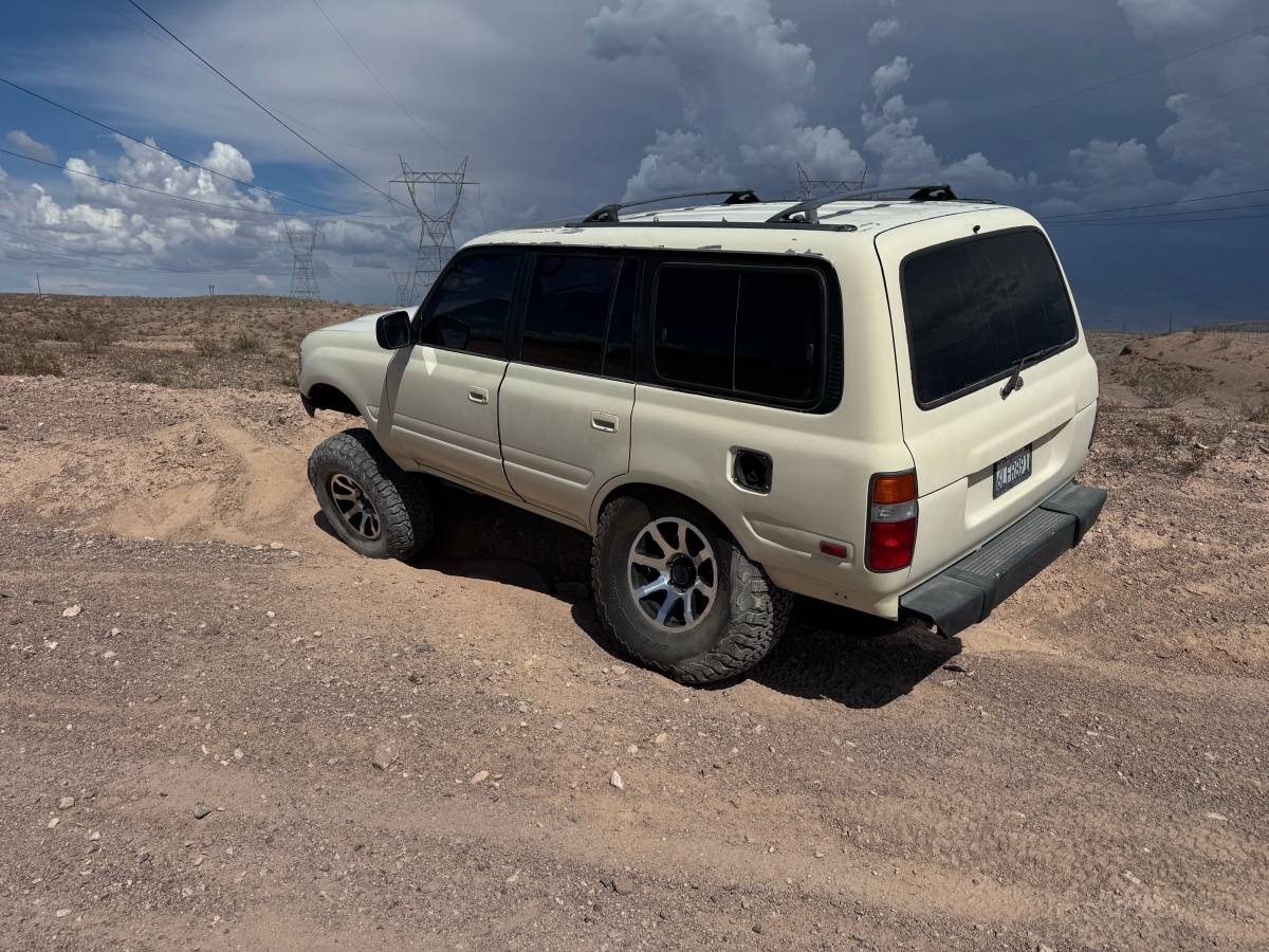 Toyota-land-cruiser-1991-white-13