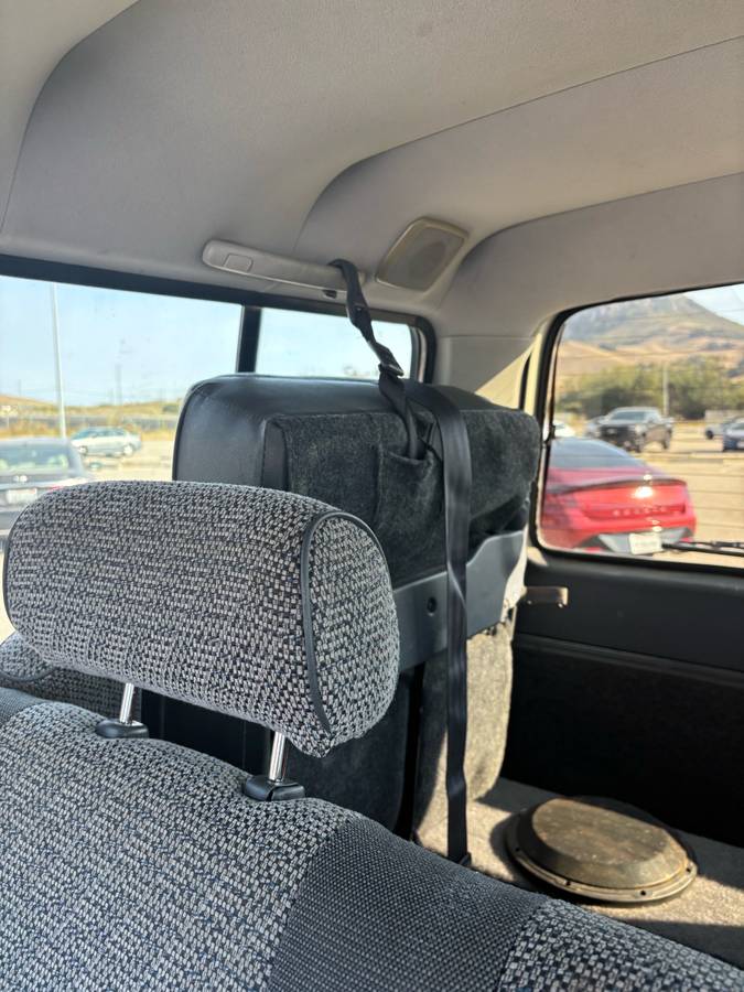 Toyota-land-cruiser-1991-white-17