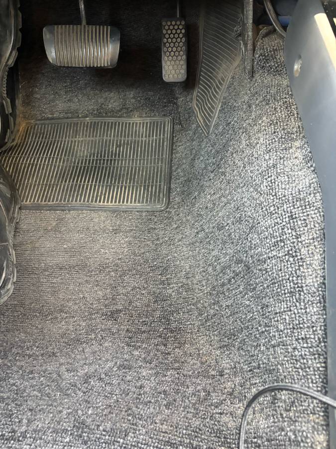 Toyota-land-cruiser-1991-white-19