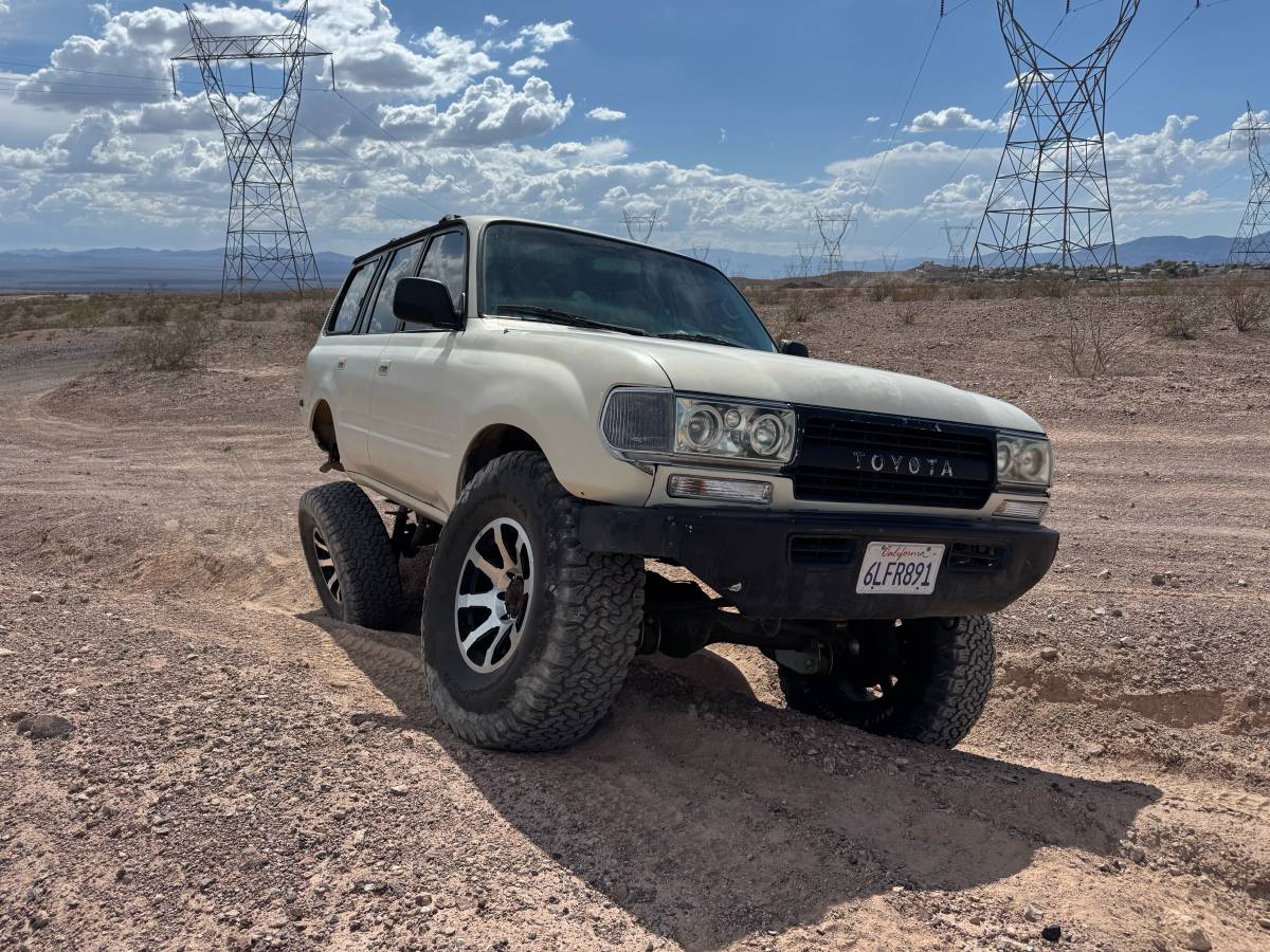Toyota-land-cruiser-1991-white