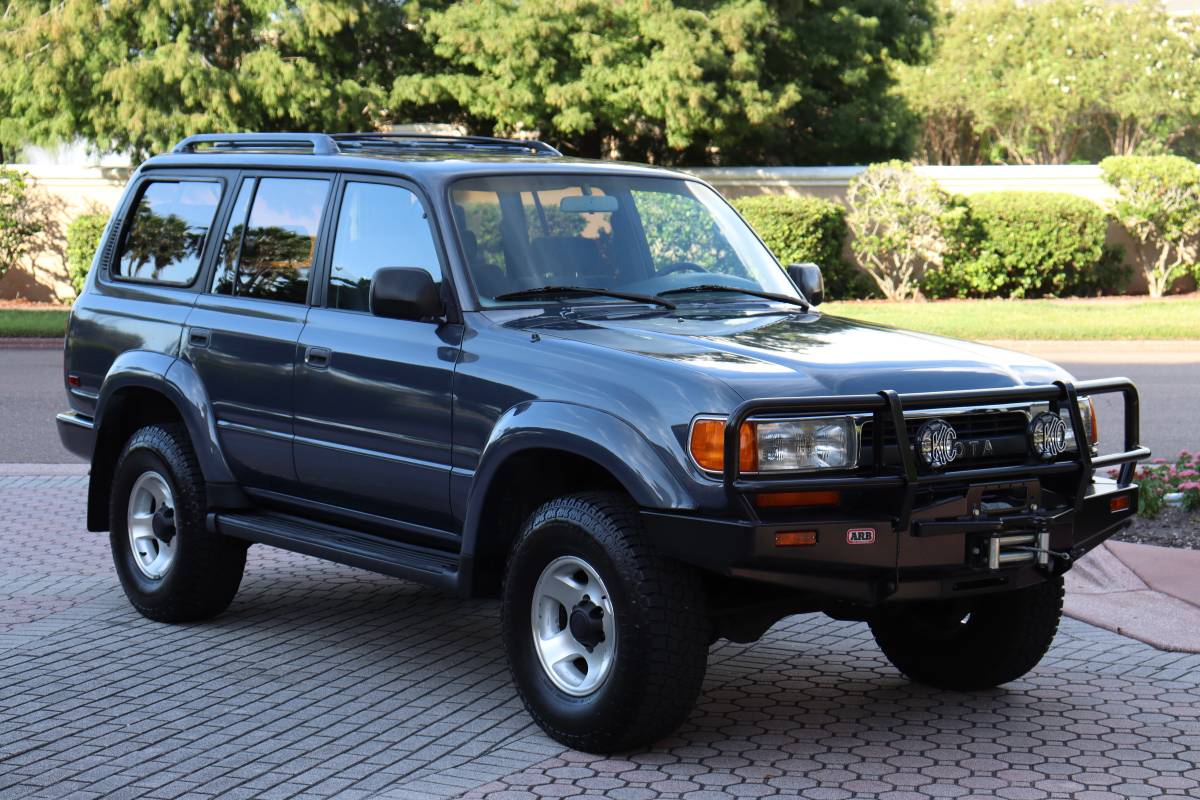 Toyota-land-cruiser-1994-grey-10