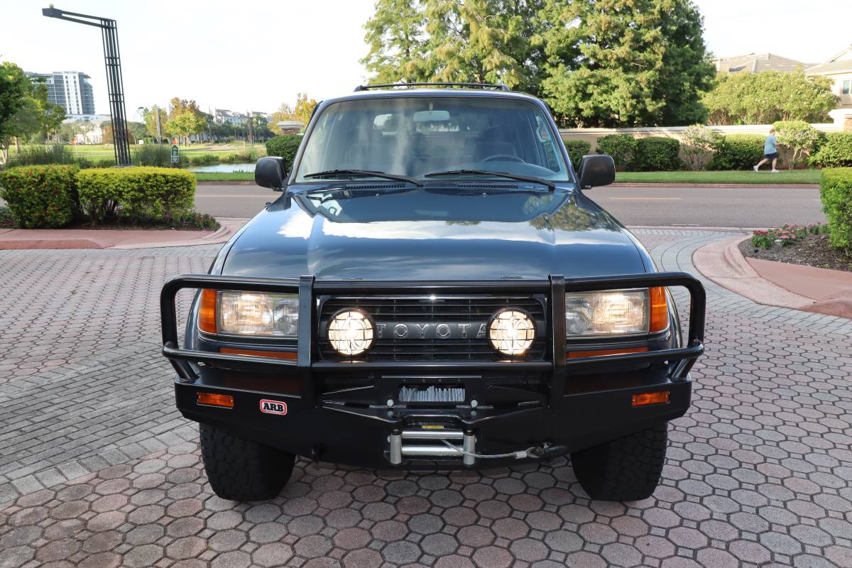 Toyota-land-cruiser-1994-grey-11