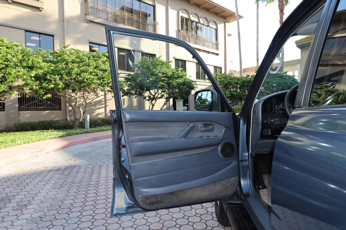 Toyota-land-cruiser-1994-grey-12