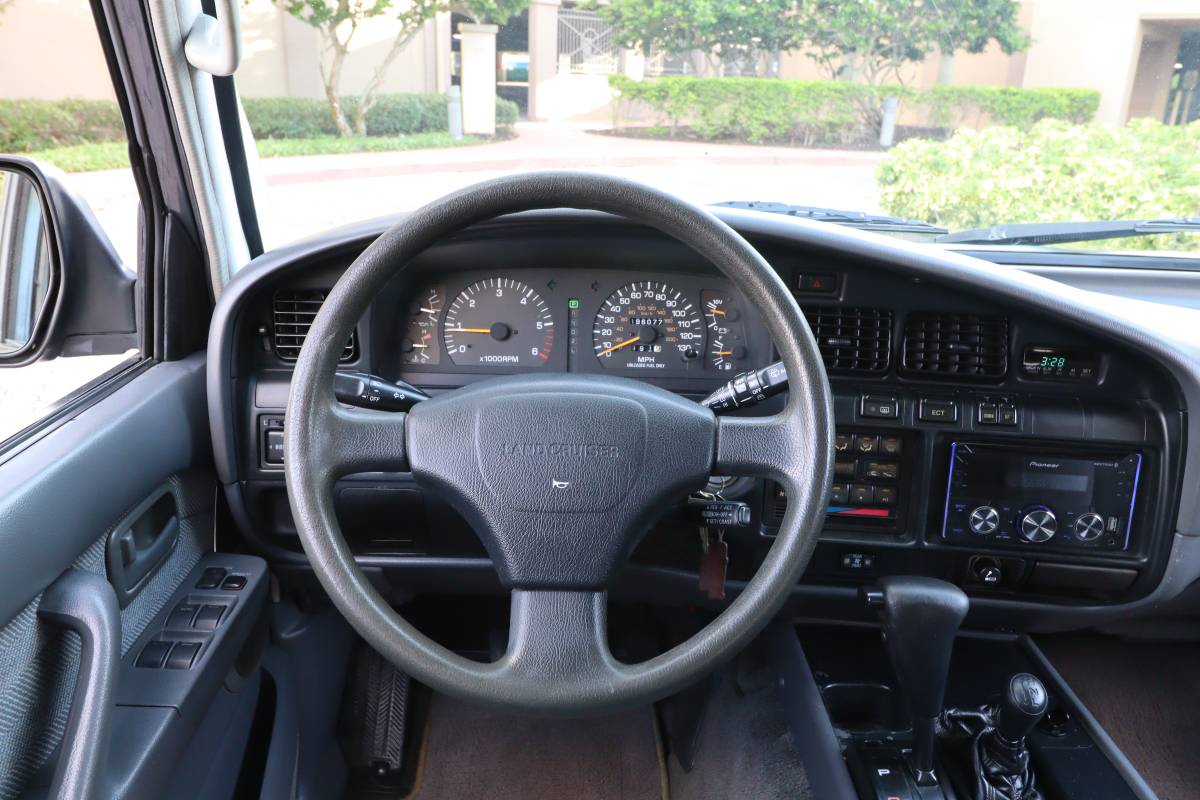 Toyota-land-cruiser-1994-grey-19