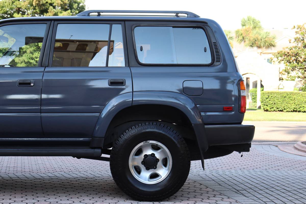 Toyota-land-cruiser-1994-grey-4