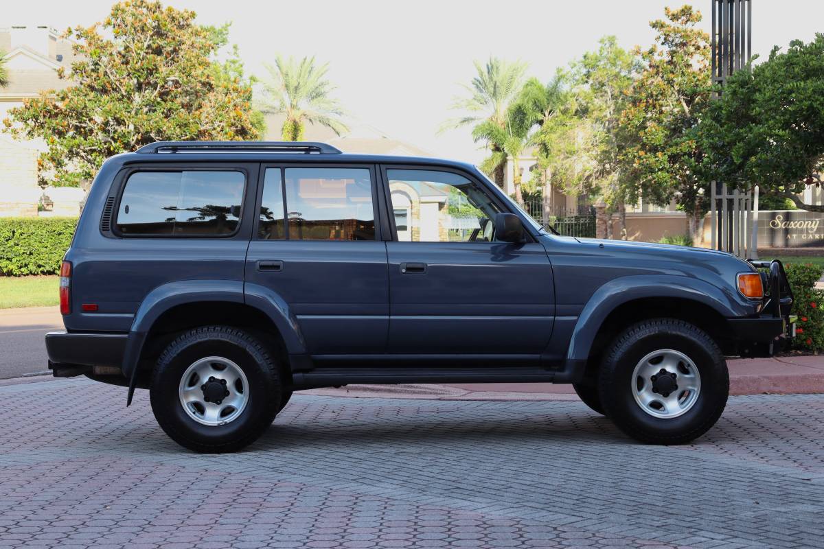 Toyota-land-cruiser-1994-grey-7