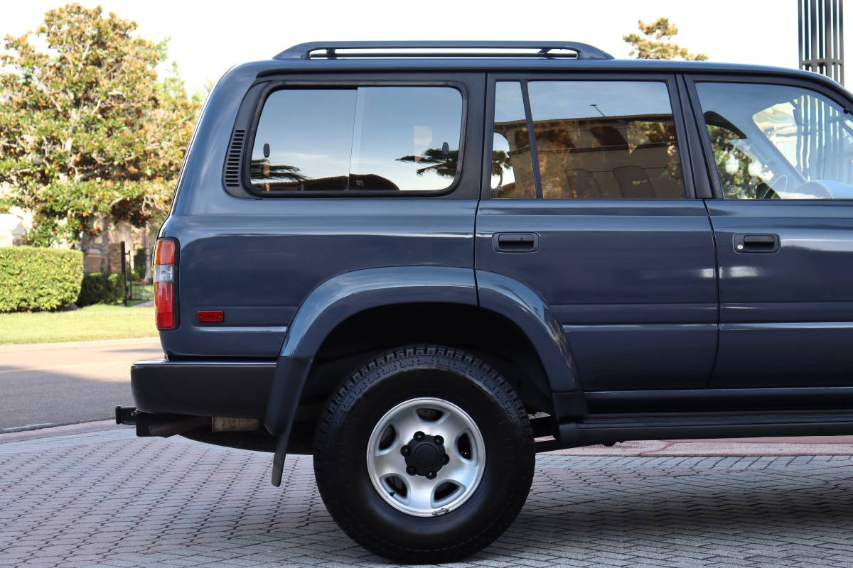 Toyota-land-cruiser-1994-grey-8
