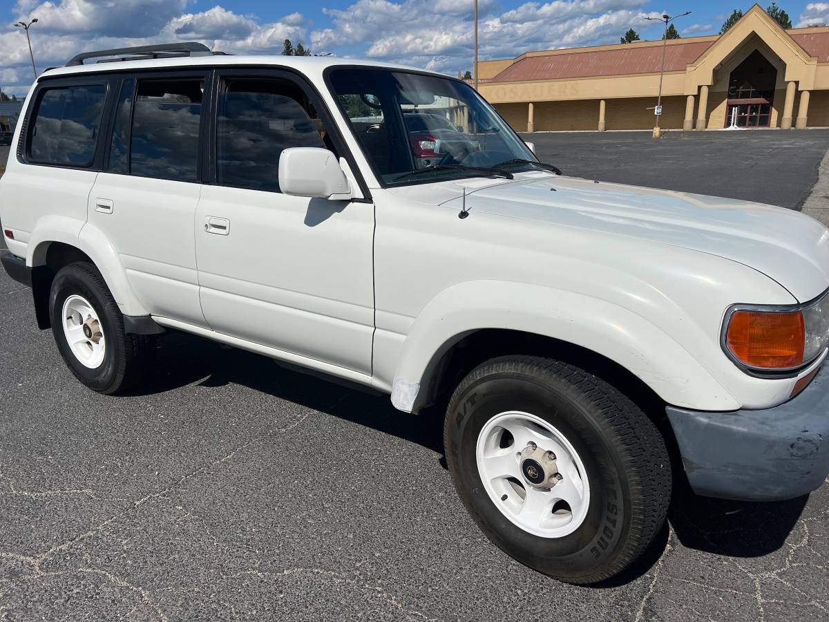 Toyota-land-cruiser-1996-white-4