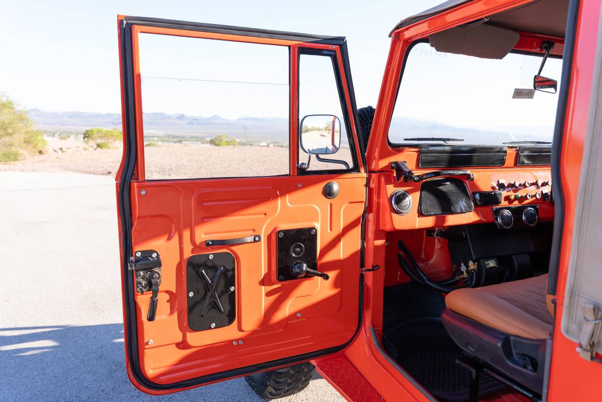 Toyota-land-cruiser-diesel-1975-orange-12