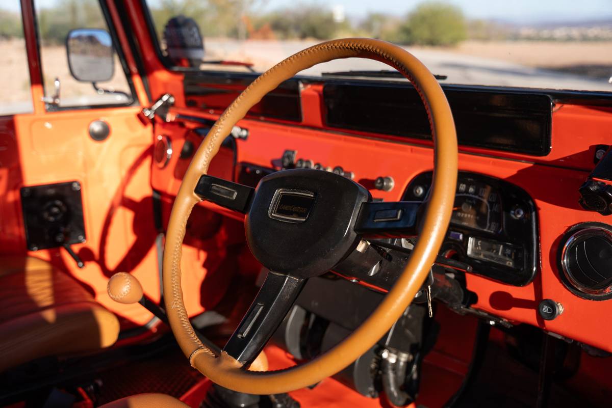 Toyota-land-cruiser-diesel-1975-orange-15