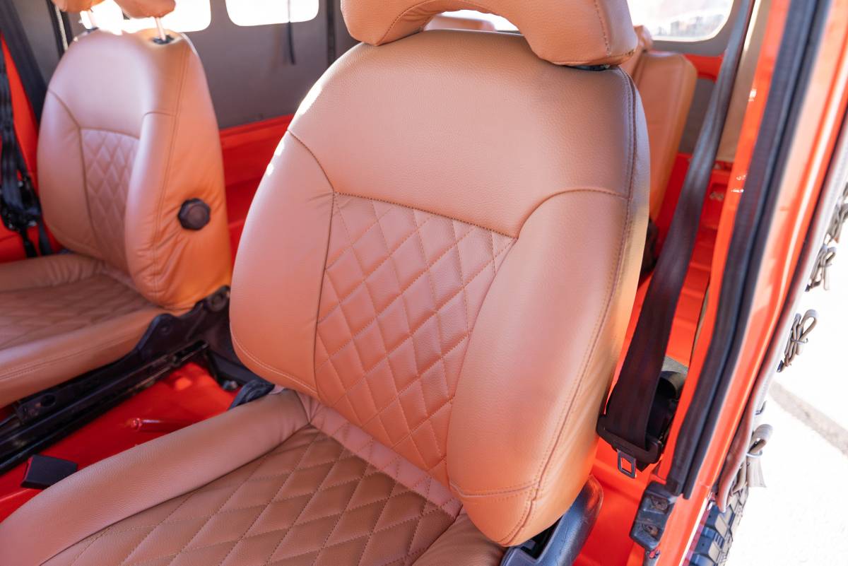Toyota-land-cruiser-diesel-1975-orange-17