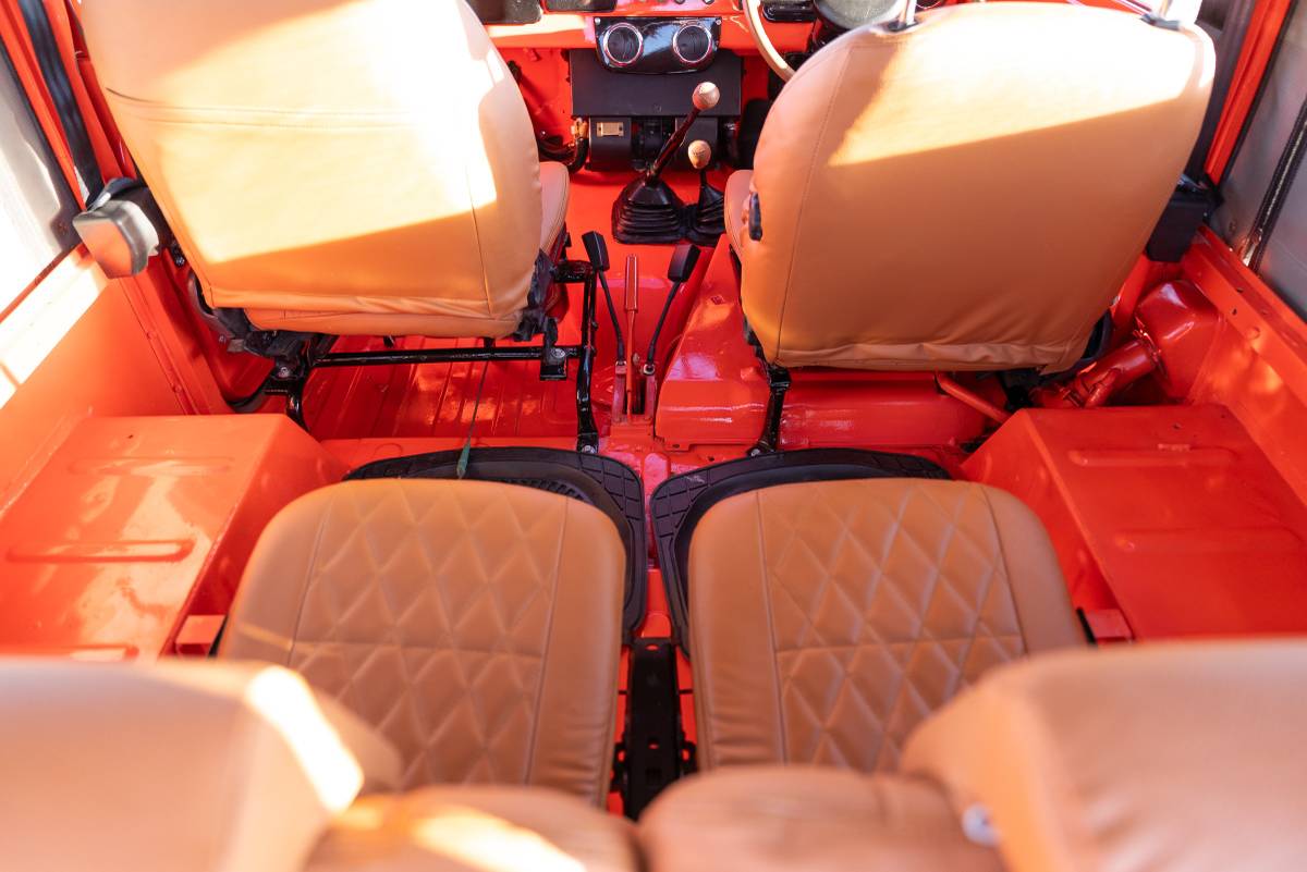 Toyota-land-cruiser-diesel-1975-orange-19