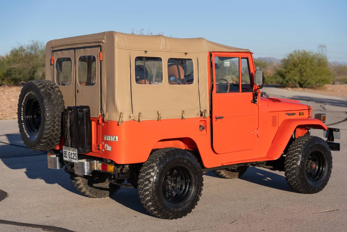 Toyota-land-cruiser-diesel-1975-orange-5