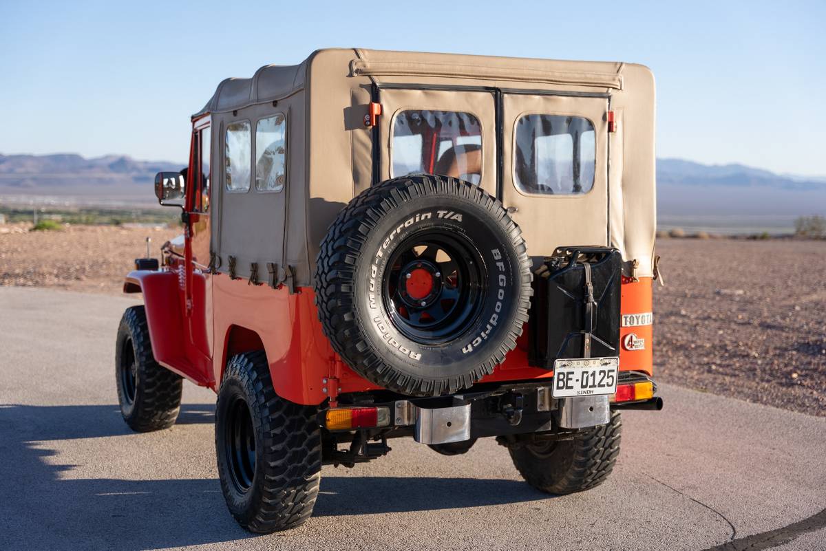 Toyota-land-cruiser-diesel-1975-orange-8