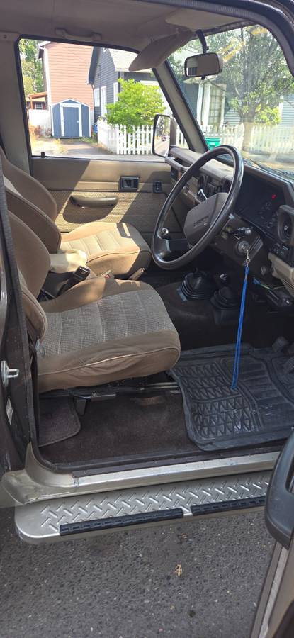 Toyota-land-cruiser-diesel-1987-10