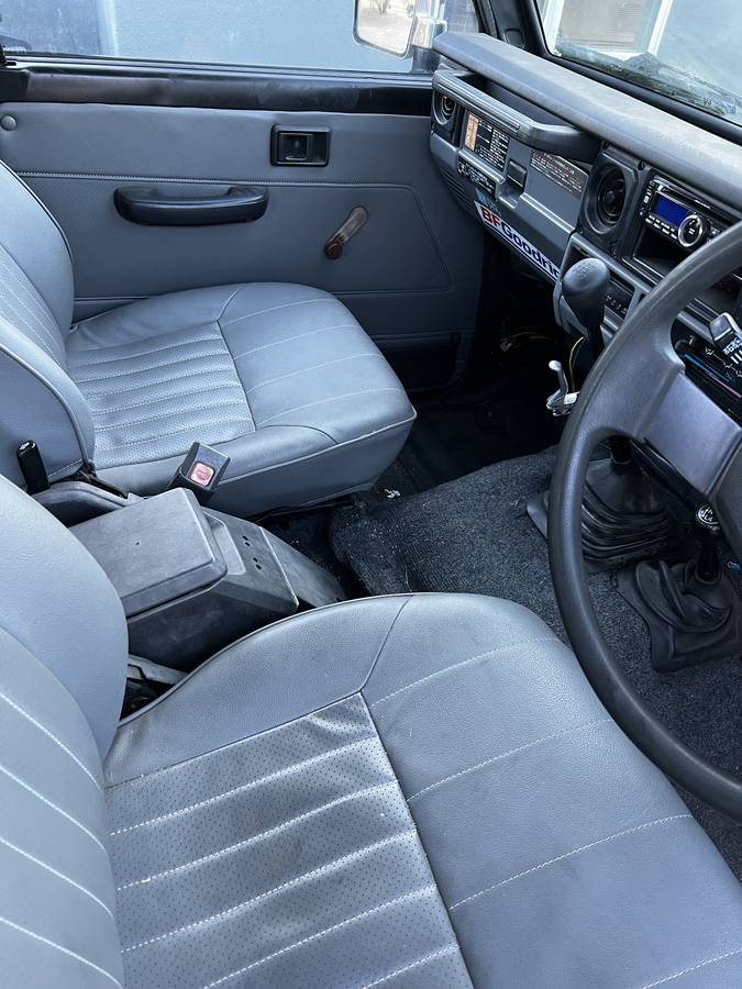 Toyota-land-cruiser-diesel-1988-6